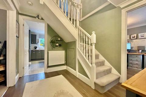 4 bedroom detached house for sale, Bucklers Court, Warley, Brentwood, CM14