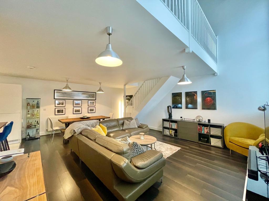 Living Room / Dining Room