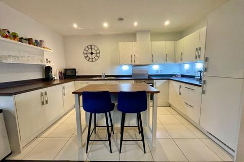 2 bedroom terraced house for sale, Kensington Way, Brentwood, CM14