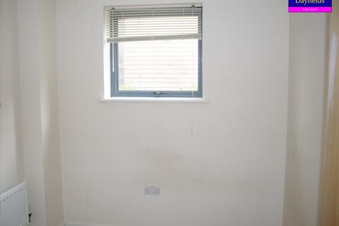 2 bedroom flat to rent, Spring Place, Barking IG11