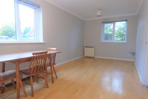 Studio to rent, FETCHAM