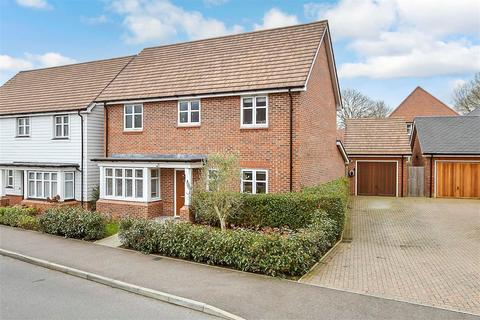 3 bedroom detached house for sale, Kensett Avenue, Southwater, Horsham, West Sussex