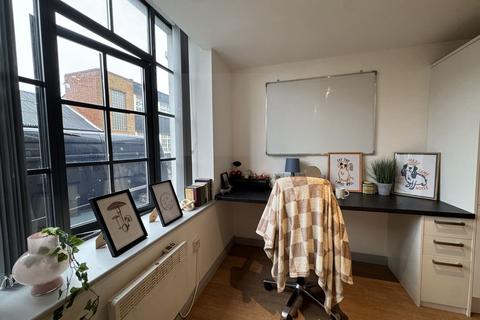Studio to rent, Percy Road, Leicester LE2
