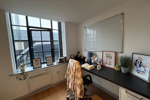 Studio to rent, Percy Road, Leicester LE2