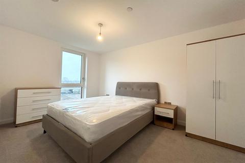 1 bedroom apartment to rent, Block B Railings, Shale Lane, M5