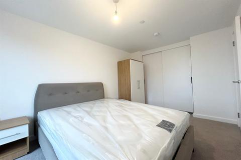 1 bedroom apartment to rent, Block B Railings, Shale Lane, M5