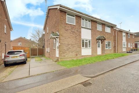 3 bedroom semi-detached house for sale, Coniston, Southend-on-sea, SS2