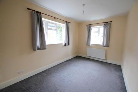 2 bedroom flat to rent, Vale Road, Haringey, London, N4