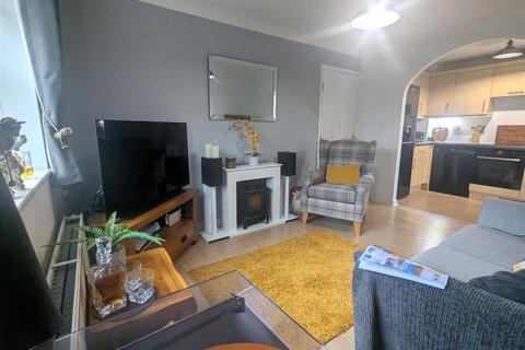 2 bedroom flat for sale, Clarkson Close, Nuneaton