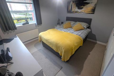 2 bedroom flat for sale, Clarkson Close, Nuneaton