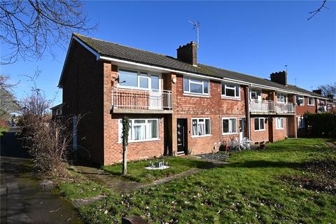 2 bedroom maisonette to rent, Elgar Close, Basingstoke, Hampshire, RG22