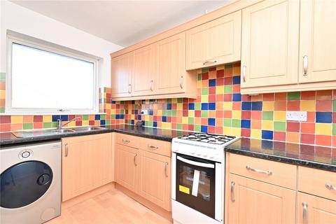 2 bedroom maisonette to rent, Elgar Close, Basingstoke, Hampshire, RG22