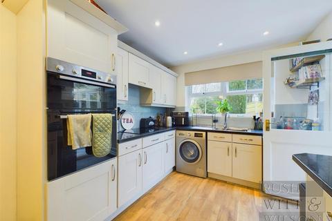 4 bedroom detached house for sale, Whittlewood Close, St. Leonards-On-Sea