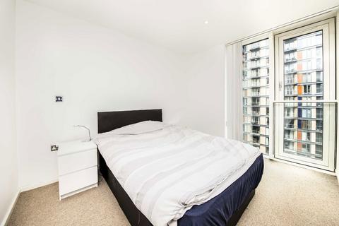 2 bedroom flat to rent, Millharbour, London E14