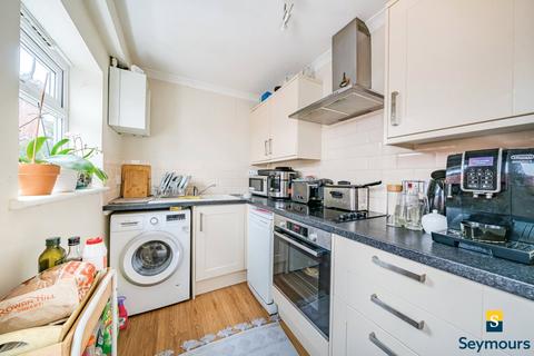 undefined, George Road, Surrey GU1