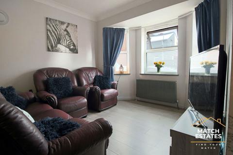 2 bedroom end of terrace house for sale, Hawkins Road, Folkestone CT19