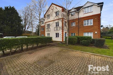 16 Chantry Close, Sunbury-on-thames, TW16 7TH