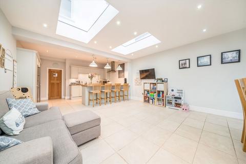 15 Worthington Road, Surbiton, KT6 7RU