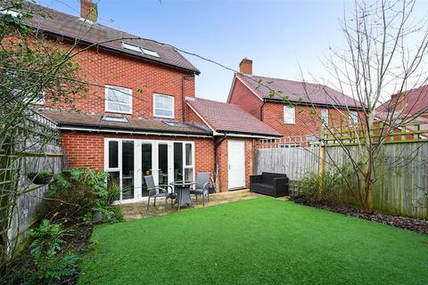 4 bedroom semi-detached house for sale, Borrer Drive, Henfield