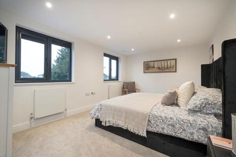 4 bedroom bungalow for sale, Bridge Way, Whitton TW2