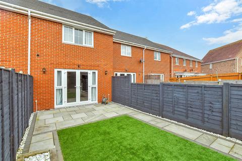 5 Blackberry Copse, Felpham, Bognor Regis, PO22 8GP