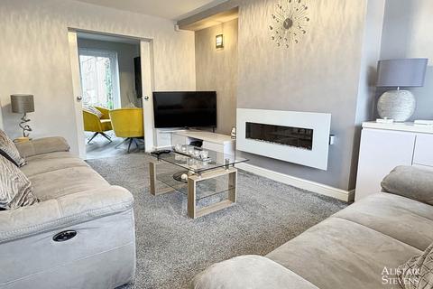 21 Borrowdale Close, Royton, Oldham, OL2 6TN