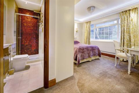 6 bedroom detached house for sale, Beaufort Drive, NW11