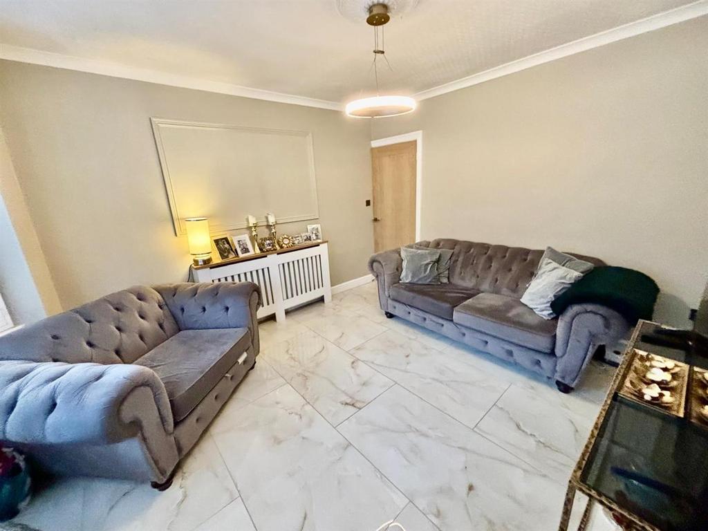 Living Room: