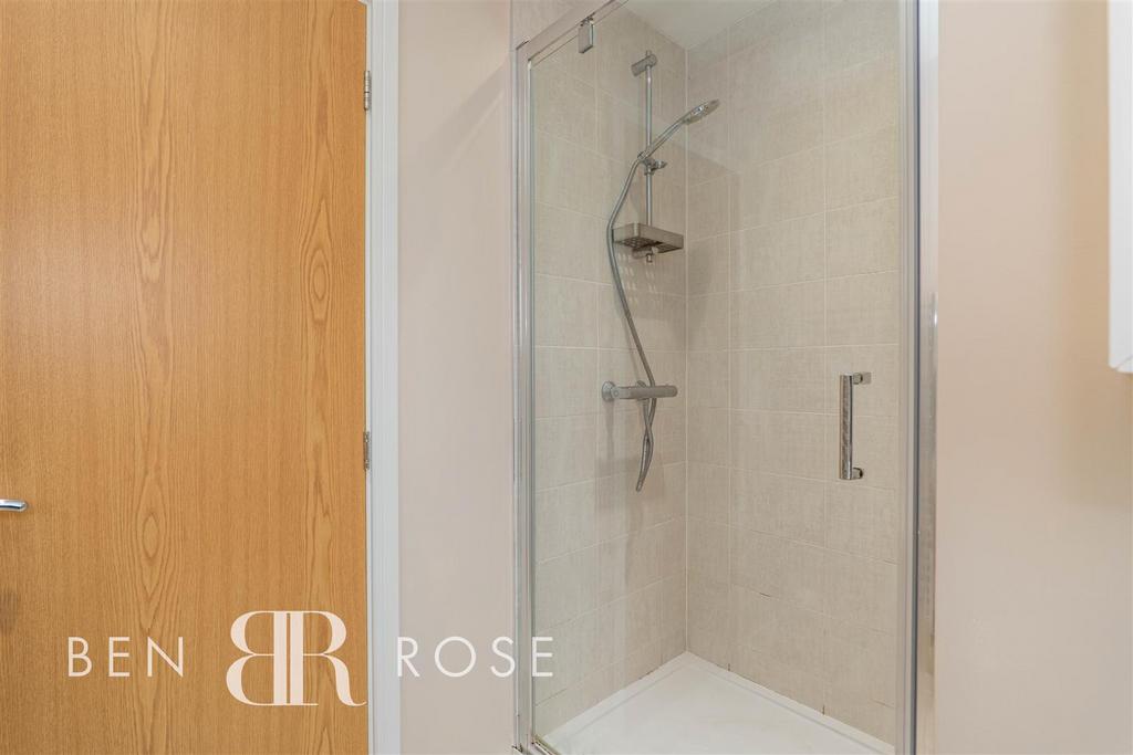 Master Ensuite