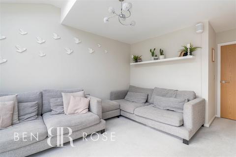 1 Spinners Avenue, Bamber Bridge, Preston, PR5 6FP