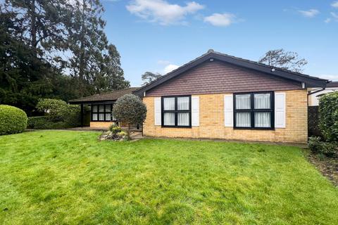 3 bedroom detached bungalow for sale, Homefield Road, Warlingham, CR6 9HU