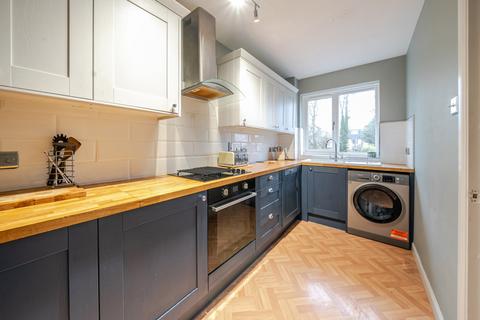 2 bedroom maisonette for sale, Mountbatten Gardens, Beckenham, Kent