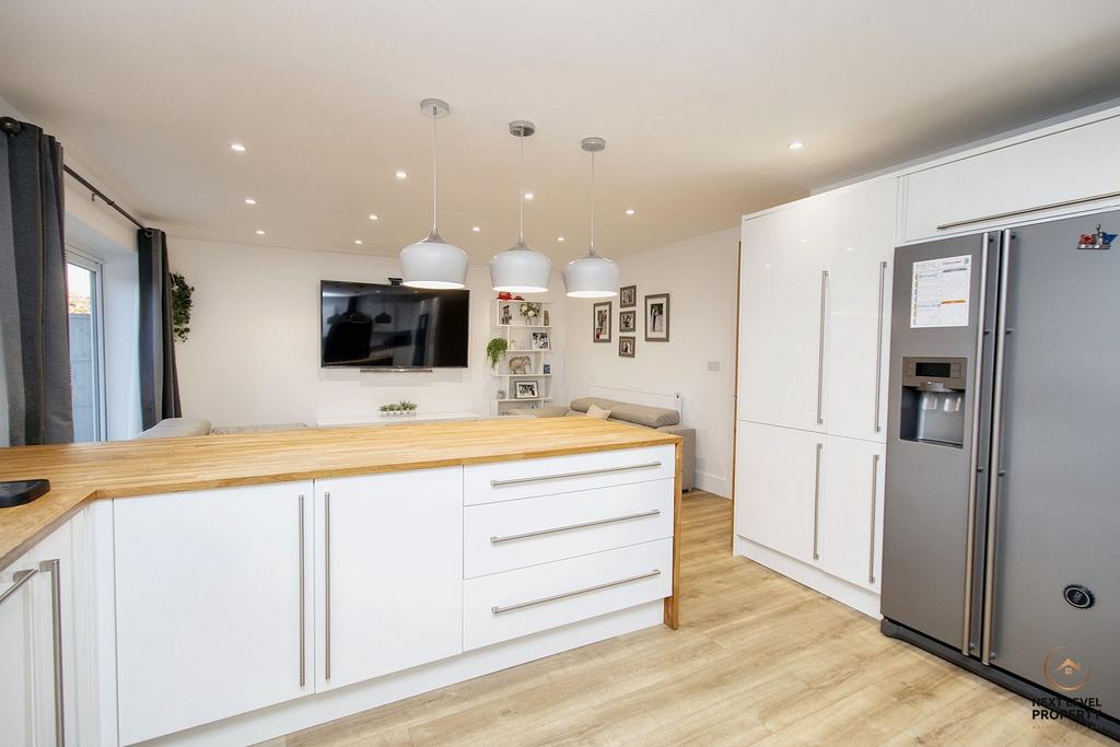 Kitchen/Living Area
