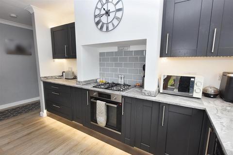 2 Agar Crescent, Illogan Highway, Redruth, TR15 3NG