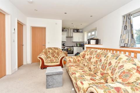 2 bedroom coach house for sale, Whimbrel Close, Sittingbourne, Kent