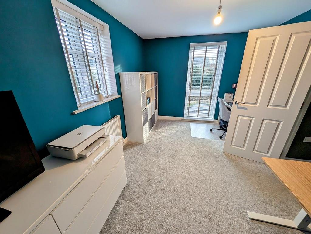 28 Fletcher road bed 4 2.jpg