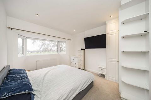8 Northfields Road, London, W3 0NN