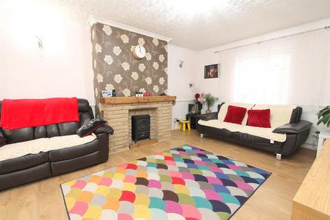 11 Courtney Crescent, Carshalton, SM5 4NA