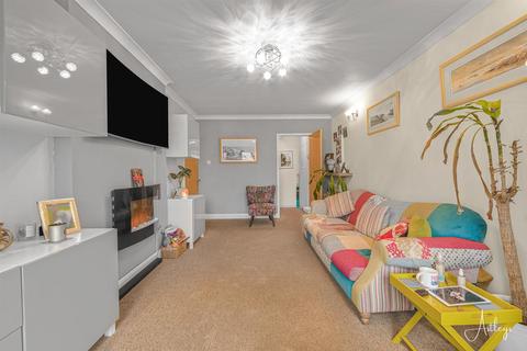 2 bedroom semi-detached bungalow for sale, Summerland Park, Upper Killay, Swansea