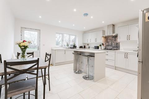 4 bedroom detached house for sale, Bradenham Road, Shipdham