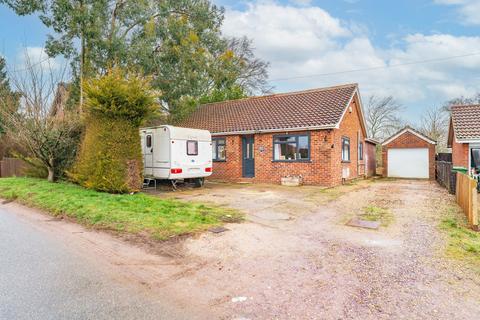 72 Bradenham Road, Shipdham, Thetford, IP25 7PJ