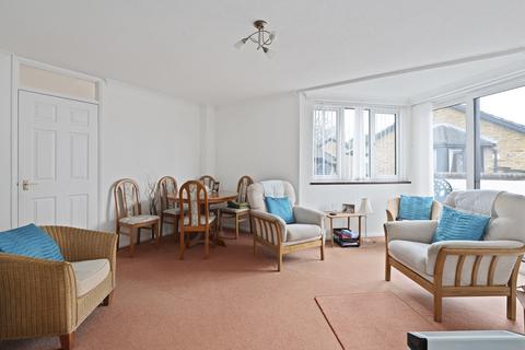 undefined, Garden Mews, Warsash, Southampton, Hampshire. SO31 9GW