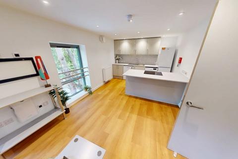 3 bedroom apartment to rent, Apartment 6, 124-132 North Sherwood Street, Nottingham, Nottinghamshire, NG1