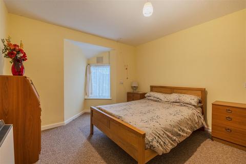 2 bedroom retirement property for sale, Fairacres Close, Keynsham, Bristol