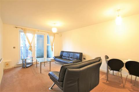 2 bedroom apartment for sale, Smoothfield Court, Hounslow TW3