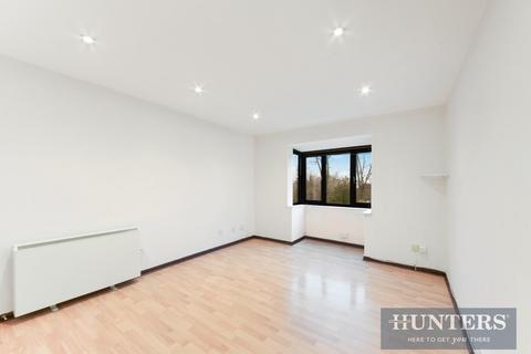 1 bedroom duplex for sale, Mowat Court, Worcester Park