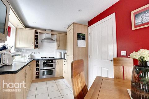 3 bedroom semi-detached house for sale, Holly Drive, Minster