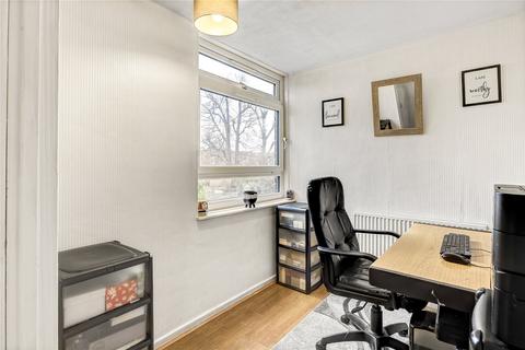 3 bedroom flat for sale, Pathfield Road, London, SW16