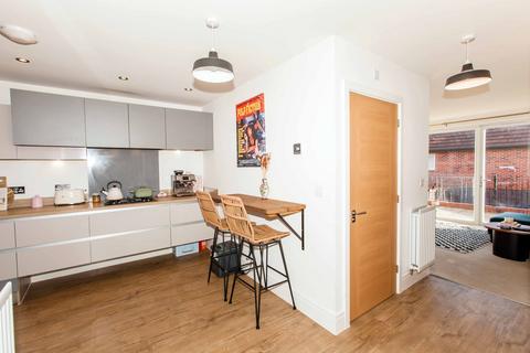 3 Canyon Meadow, Creswell, Worksop, S80 4UQ