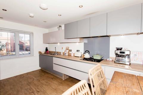 3 Canyon Meadow, Creswell, Worksop, S80 4UQ